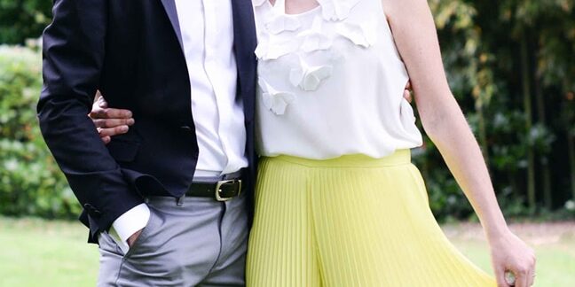 origami-butterflies—wedding-outfit—home-page-moran-alhalel origami butterflies dress styling for italian wedding. עיצוב בהתאמה אישית לבגד לכלה באיטליה - פרפרי משי לבנים בעבודת יד. מורן אלחלל אוריגמי בד